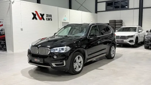 BMW X5 30d XDrive - Interior alb - Panoramic - Navi - Ambientale